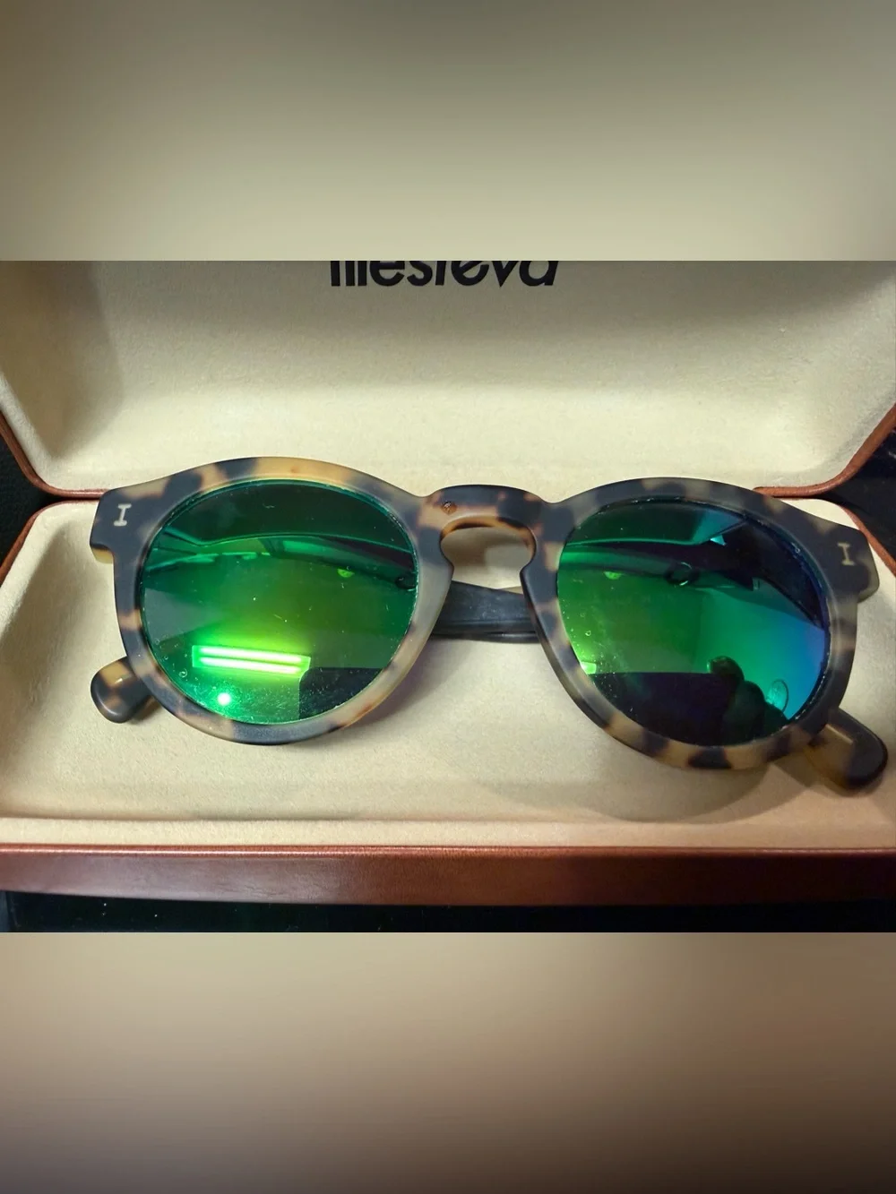 Illesteva Tortoiseshell Sunglasses w/Green Mirrored Lenses w/leather case